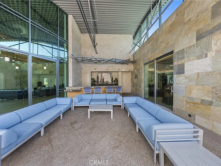 2510 Rivington — Photo 37