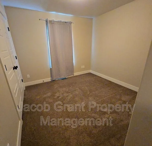 3908 Brighton Cir — Photo 4