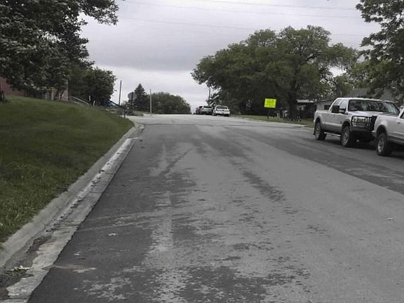 Exterior Neighborhood (street photo)