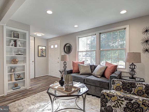 4th image of 5558 Macduff Ct