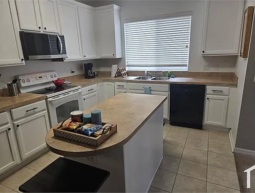 9221 Stone River Pl — Photo 16