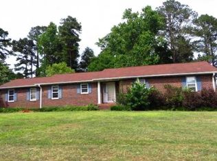 212 Kenilworth Dr, Greenwood, SC 29649