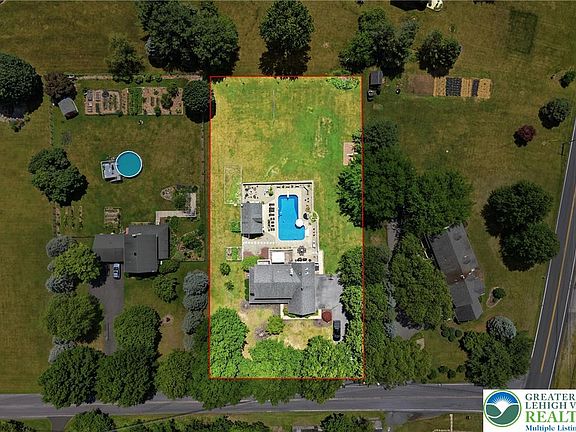 5th image of 890 Lahr Rd
