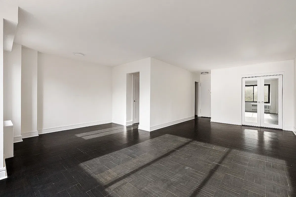 175 West 12th Street — Photo 2
