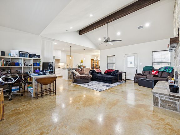 5th image of 1084 Justin Dr