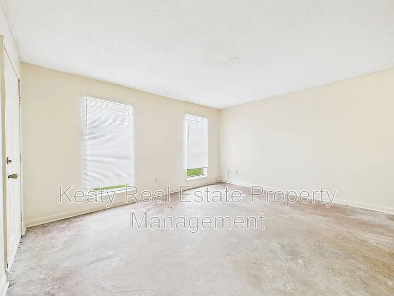 102 Dorchester St #A — Photo 6
