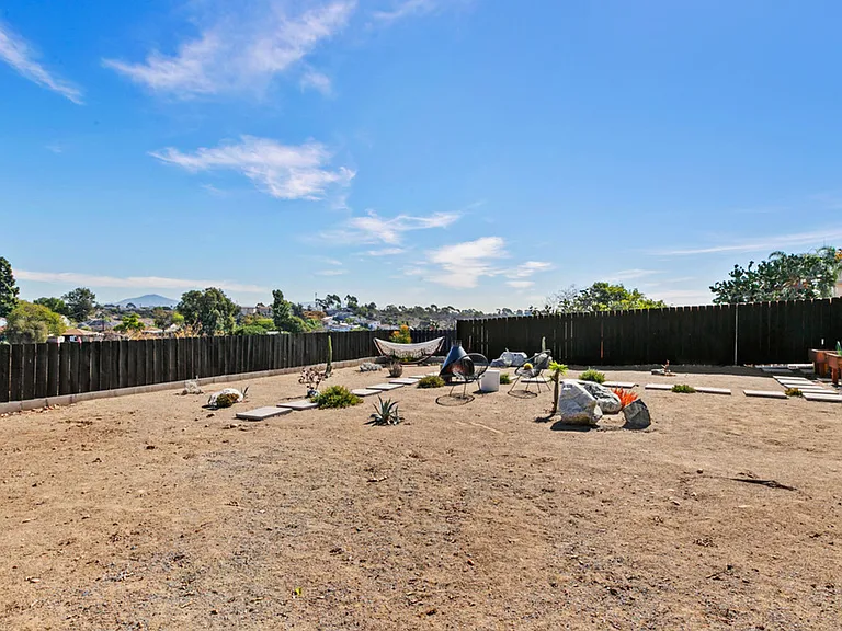 1803 Midvale Dr — Photo 22