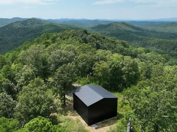 Magic Pine Ln, Mena, AR 71953