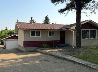 36 S Grandview Cres, Camrose, AB T4V 2K6