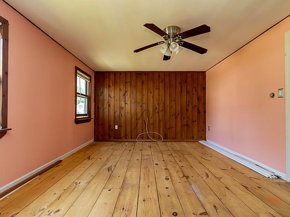 4th image of 10 Berkshire Street