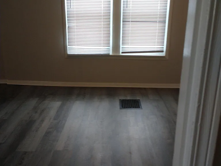118 2nd Ave — Photo 17