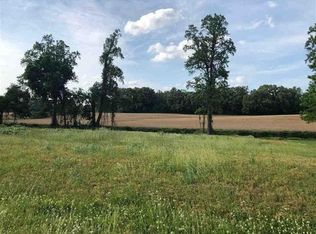 129 Stanford Dr, Jackson, TN 38301