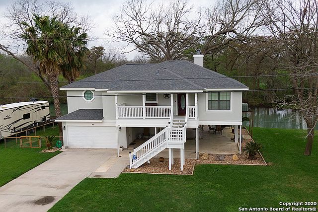 1st image of 34 River Oak Dr