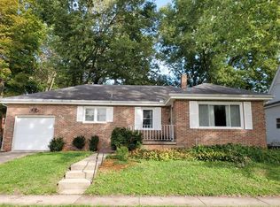 312 N James St, Champaign, IL 61821