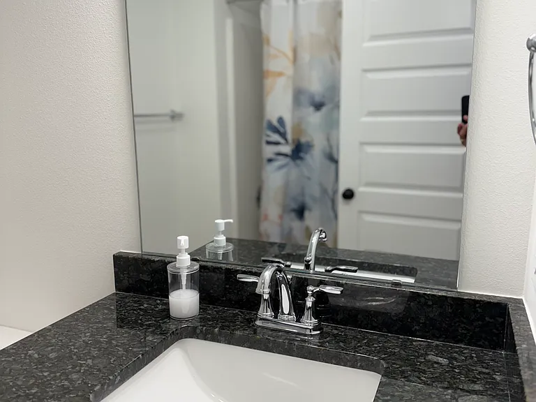 2111 Bluebonnet Ln — Photo 9