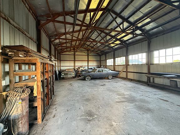 5th image of 310 Long St