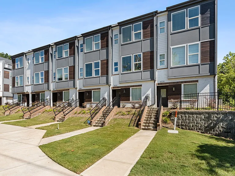 6020 Irwins Branch Dr — Photo 23