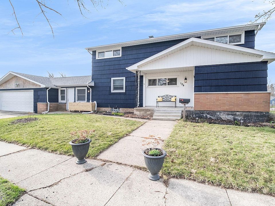 1st image of 124 Floral Dr