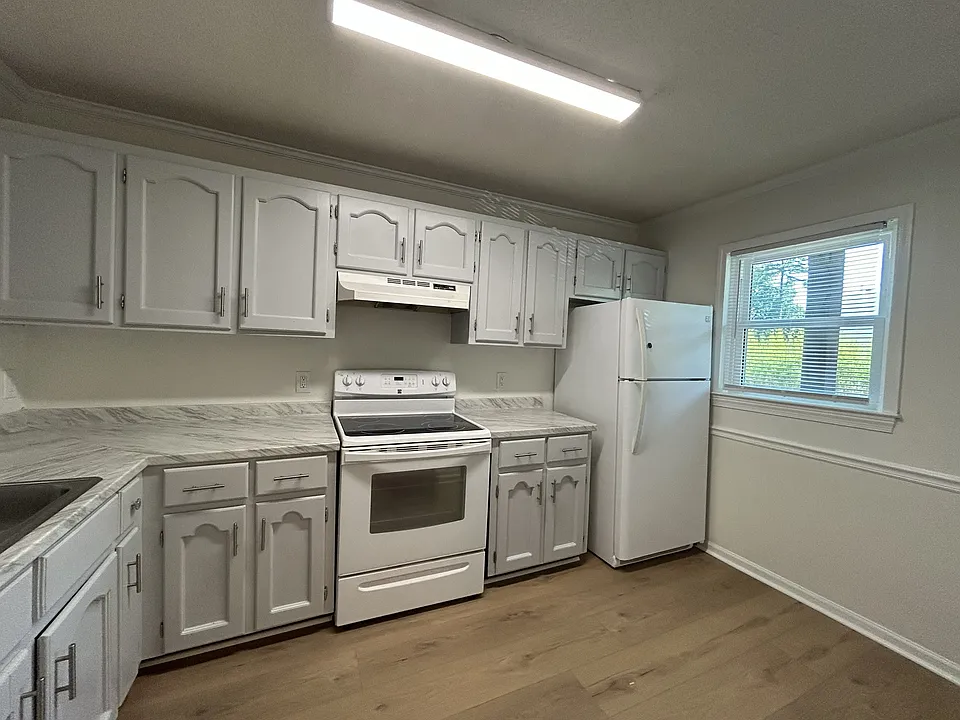 2505 W Broad St #222