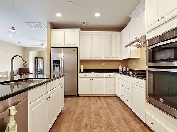 3rd image of 2741 Fern Meadow Ave