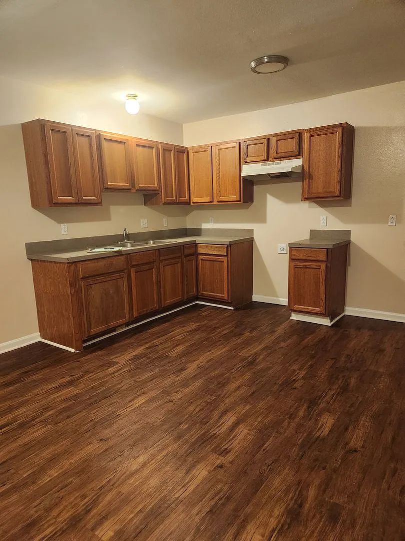 House for Rent — Photo 1
