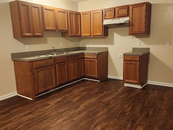 2nd image of 2115 Virginia St