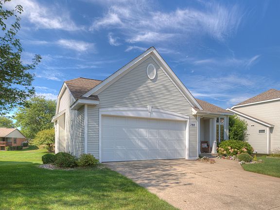 4th image of 788 Holly Creek Dr #4