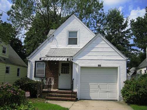 1st image of 135 Fairview Blvd