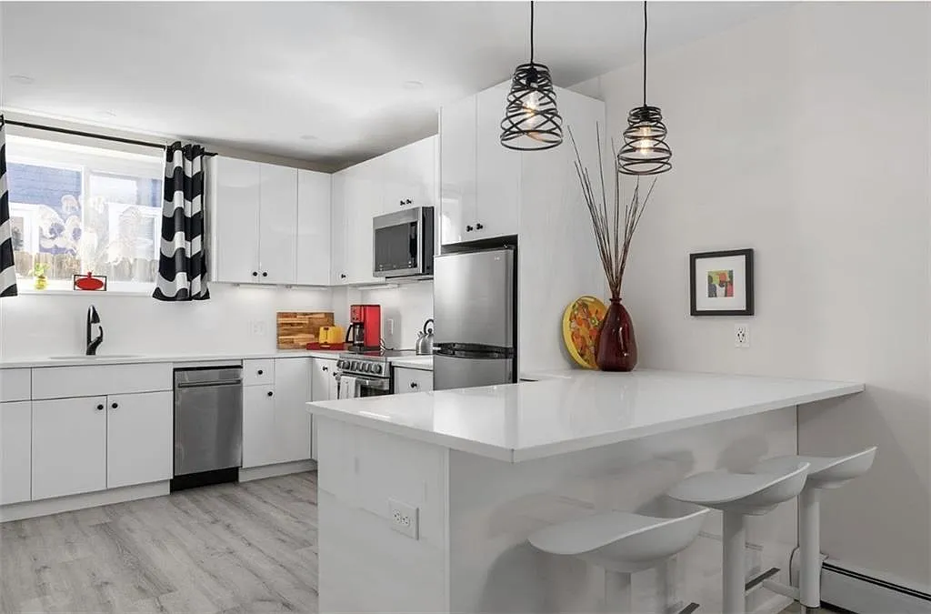 2 bed, 1.5 bath, 1220 sqft, $2,800 — Photo 4