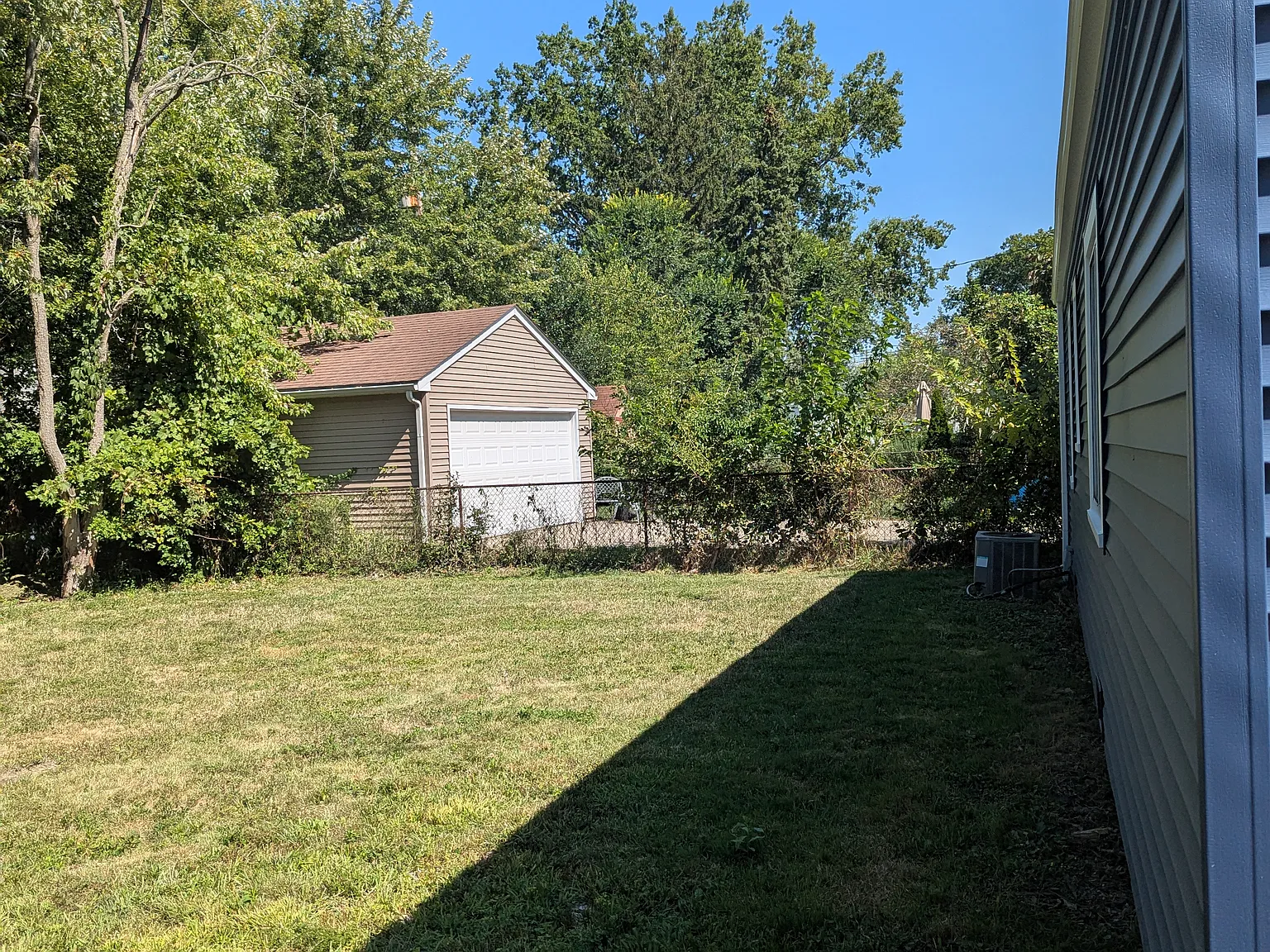 27860 Knickerbocker Rd — Photo 3