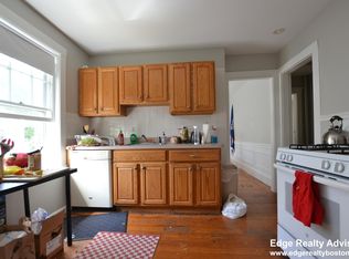 23 Crosby Rd #2, Chestnut Hill, MA 02467