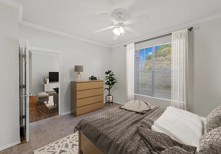Hickory Point Apartments — Photo 22