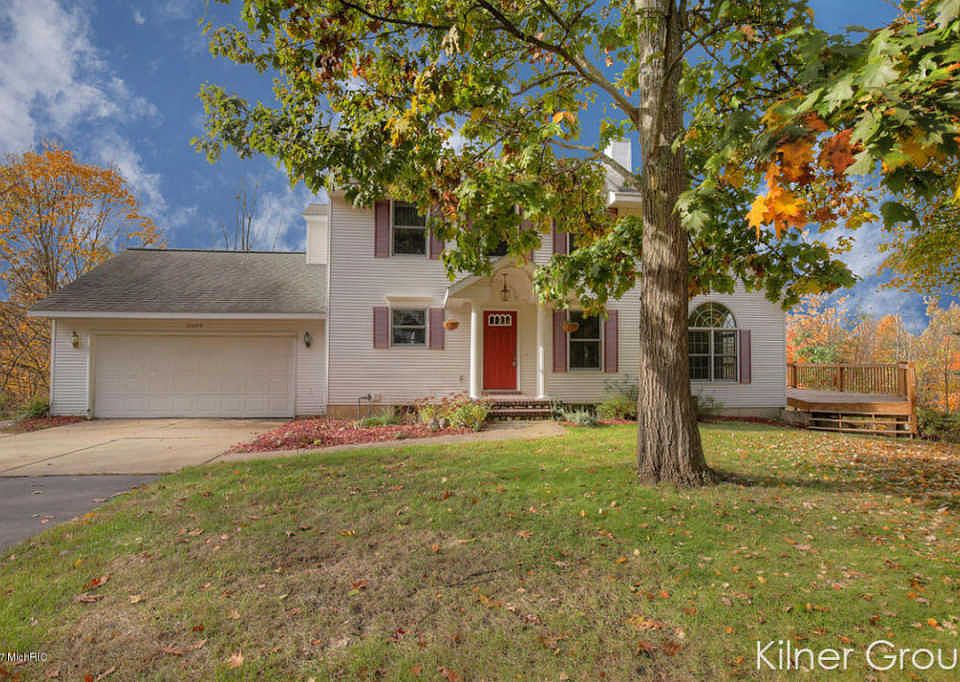 1st image of 11469 Greenwich Dr NE