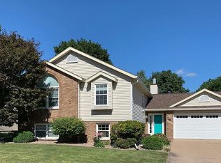 4705 Norfolk Dr, Bettendorf, IA 52722