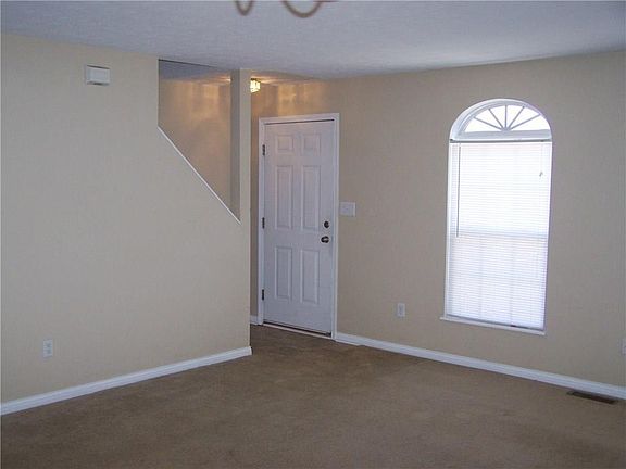 3rd image of 3077 N Armory Dr