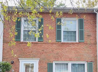 6294 Hillary Ct, Alexandria, VA 22315
