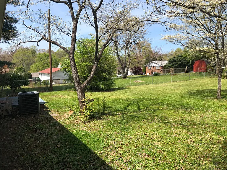 414 Dogwood Dr — Photo 14