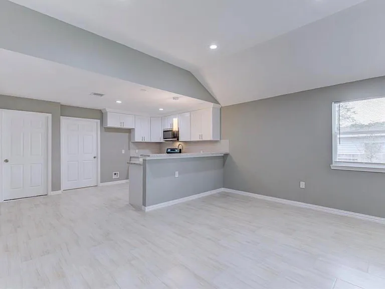 5824 Glen Lee Dr — Photo 5