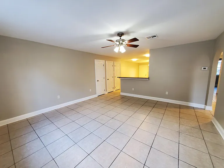 3509 Golden Dr #B — Photo 2
