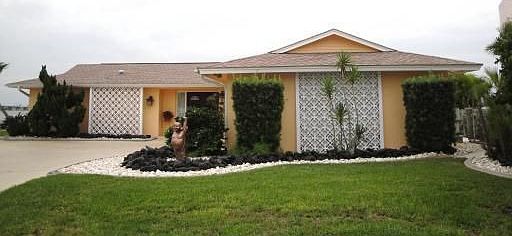 Home for Sale in St Petersburg, FL $489,000