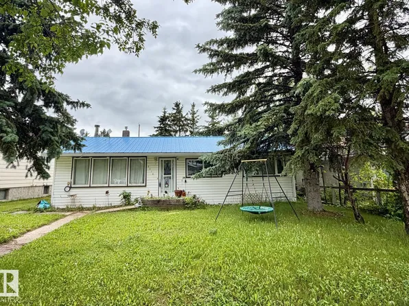 5012 48th St, Warburg, AB T0C 2T0