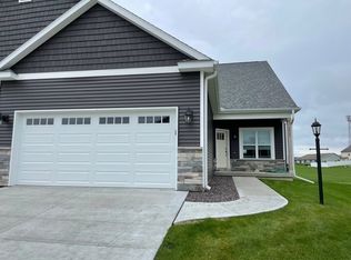 3427 Boulder Ridge Dr, Champaign, IL 61822