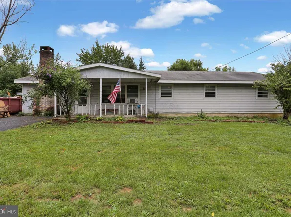 52 Clay Slate Rd, Oley, PA 19547