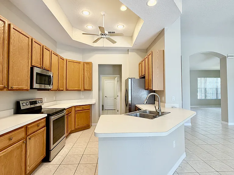 2708 Wood Pointe Dr — Photo 3