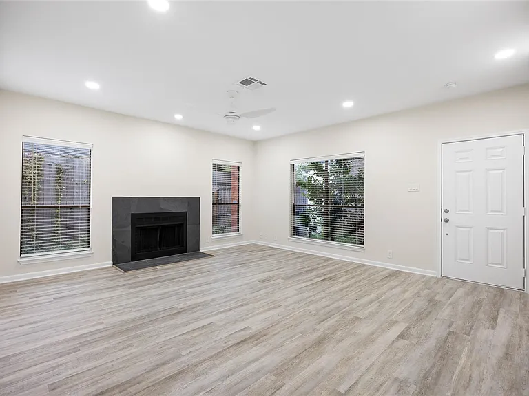 2668 Bering Dr #2668 — Photo 6
