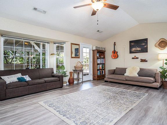 5th image of 273 Cypress Hill Dr