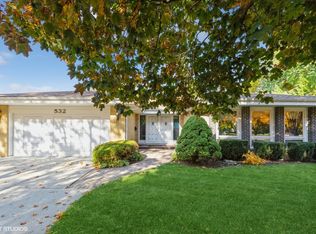 532 Stevenson Dr, Libertyville, IL 60048