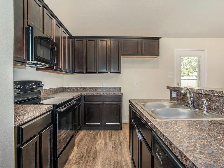13006 Lazy Ln — Photo 3