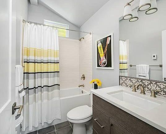 Upstairs Bathroom