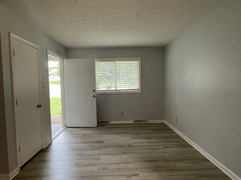 112 Camp Ave #A — Photo 5